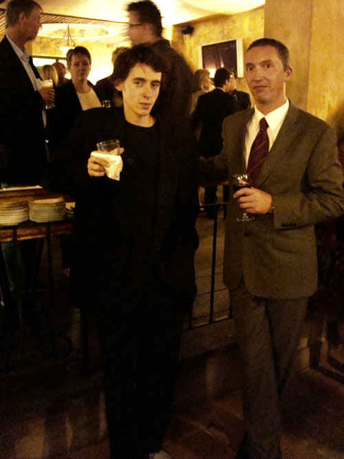 The Lazy Aussie with Unknown Hipster