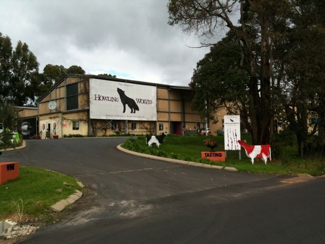 Shateau Howling Wolves