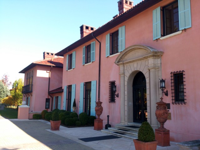 Glenmere-Entrance-Facade